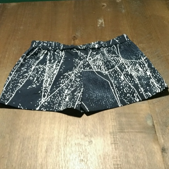 Mossimo shorts - Picture 2 of 3